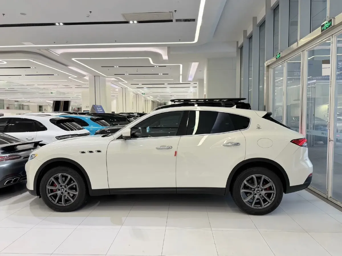 2021 Maserati Levante 3.0T 350HP V6 8AT,autocango,china used car exporter,china ev exporter,chinese used car exporter,chinese used ev exporter