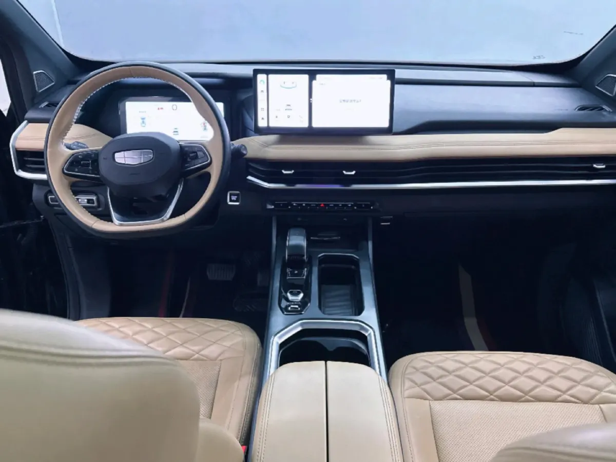 2023 Geely Okavango L 2.0T 218HP L4 7DCT,autocango,china used car exporter,china ev exporter,chinese used car exporter,chinese used ev exporter