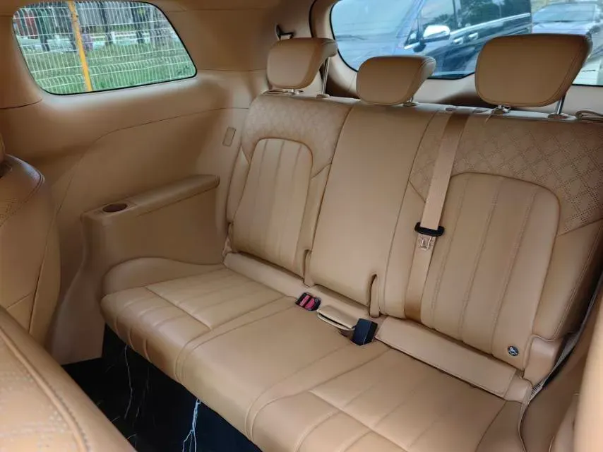 2024 Voyah Dream 1.5T 150HP L4 PHEV 43KWH,autocango,china used car exporter,china ev exporter,chinese used car exporter,chinese used ev exporter