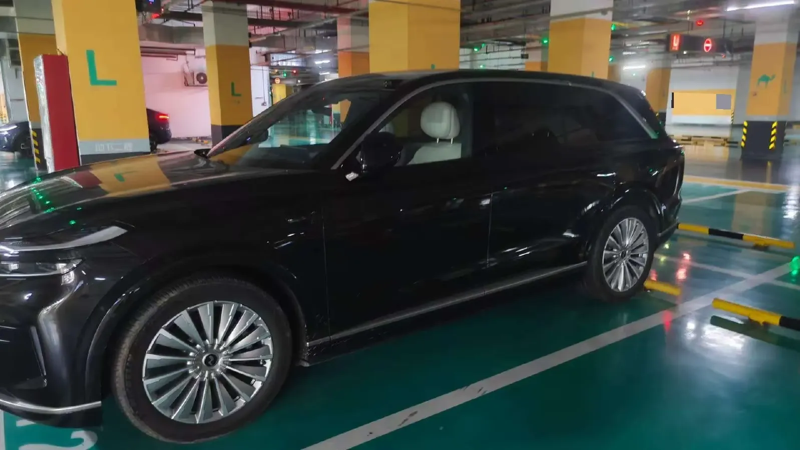 2025 ONVO L90 BEV,autocango,china used car exporter,china ev exporter,chinese used car exporter,chinese used ev exporter
