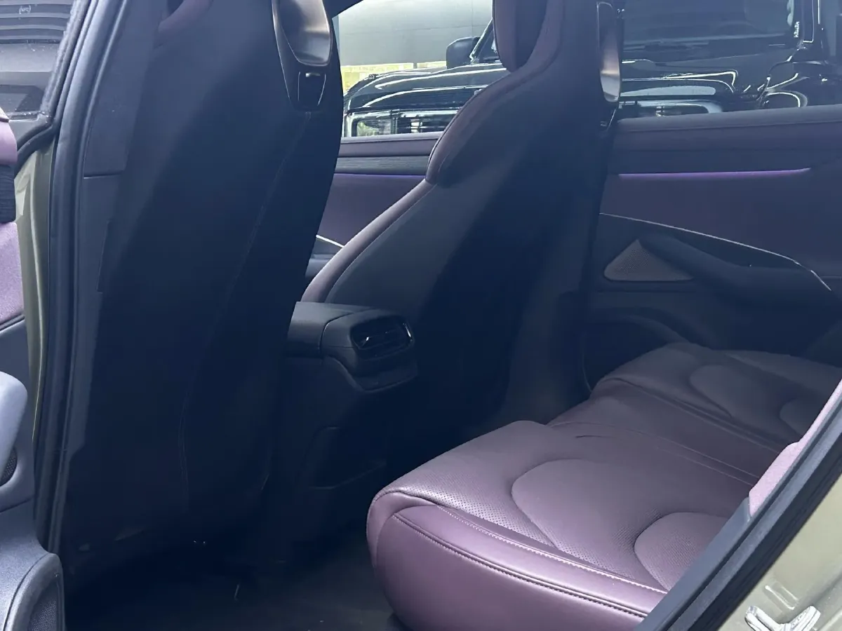 2024 MI SU7 BEV 101KWH,autocango,china used car exporter,china ev exporter,chinese used car exporter,chinese used ev exporter