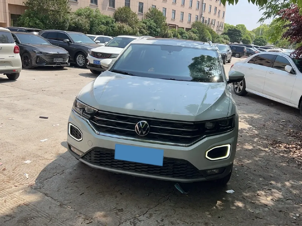 2021 Volkswagen T-Roc 1.4T 150HP L4 7DCT,autocango,china used car exporter,china ev exporter,chinese used car exporter,chinese used ev exporter
