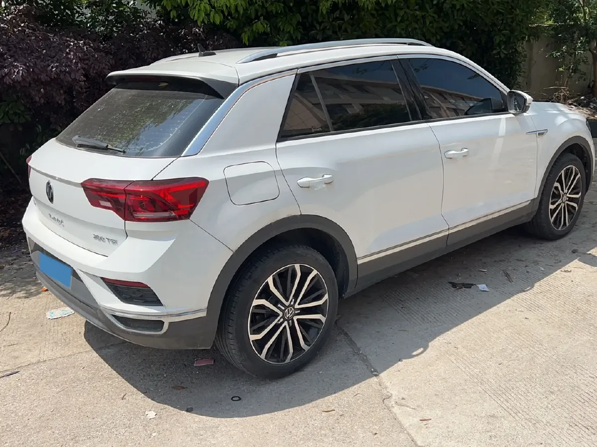 2021 Volkswagen T-Roc 1.4T 150HP L4 7DCT,autocango,china used car exporter,china ev exporter,chinese used car exporter,chinese used ev exporter