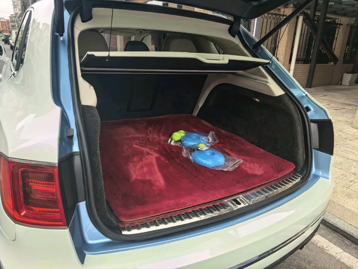 2018 Bentley Bentayga 4.0T 550HP V8 8AT,autocango,china used car exporter,china ev exporter,chinese used car exporter,chinese used ev exporter