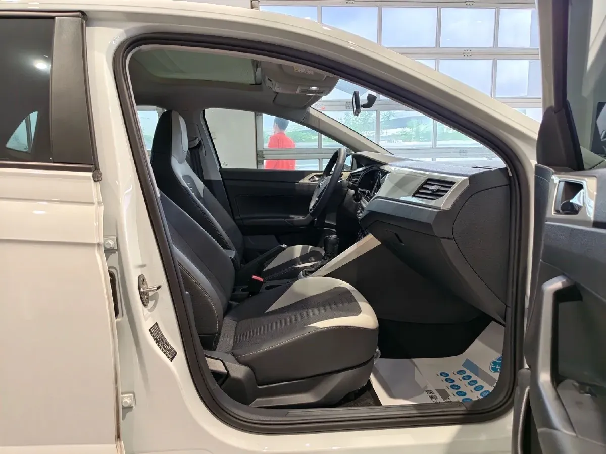 2023 Volkswagen Polo 1.5L 110HP L4 6AT,autocango,china used car exporter,china ev exporter,chinese used car exporter,chinese used ev exporter