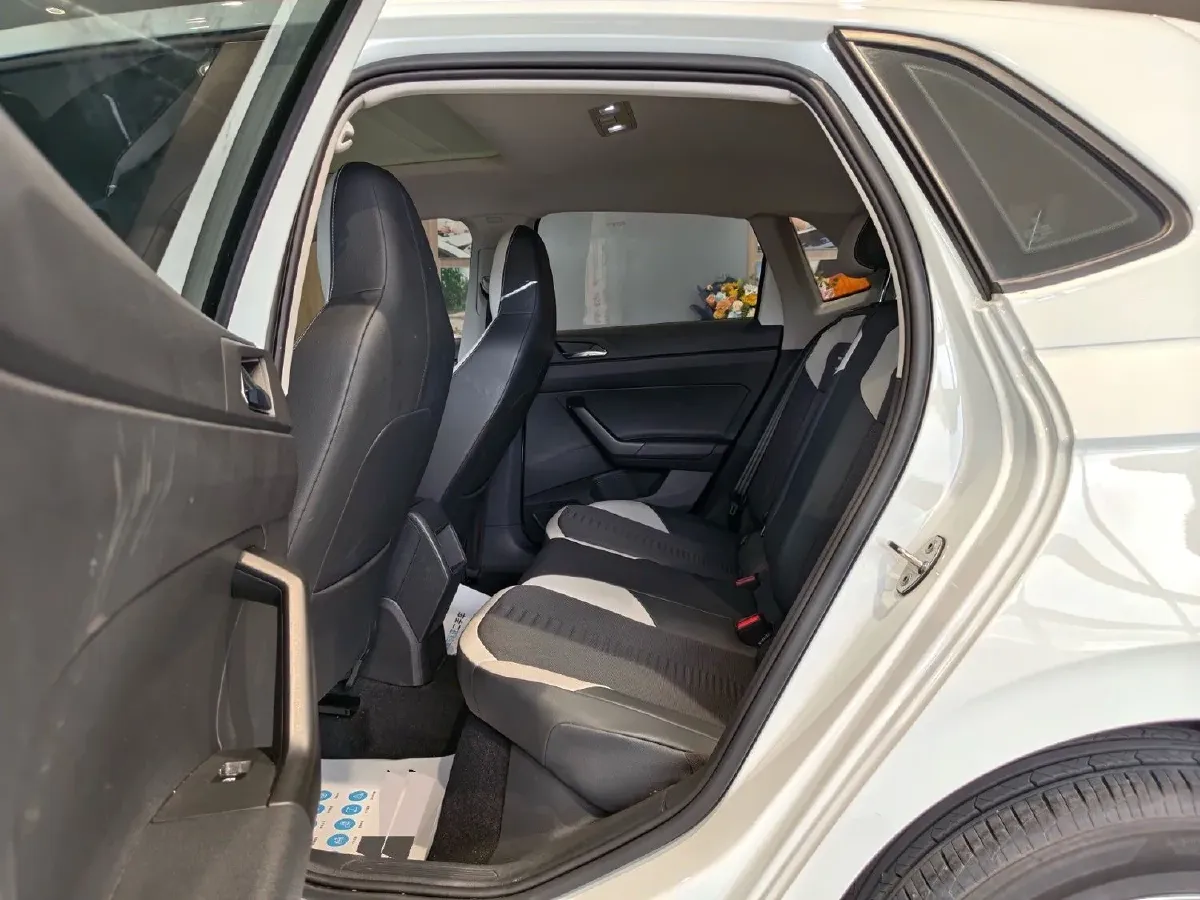 2023 Volkswagen Polo 1.5L 110HP L4 6AT,autocango,china used car exporter,china ev exporter,chinese used car exporter,chinese used ev exporter