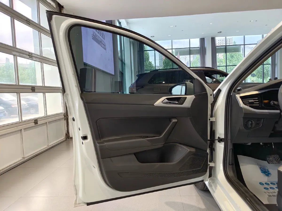 2023 Volkswagen Polo 1.5L 110HP L4 6AT,autocango,china used car exporter,china ev exporter,chinese used car exporter,chinese used ev exporter