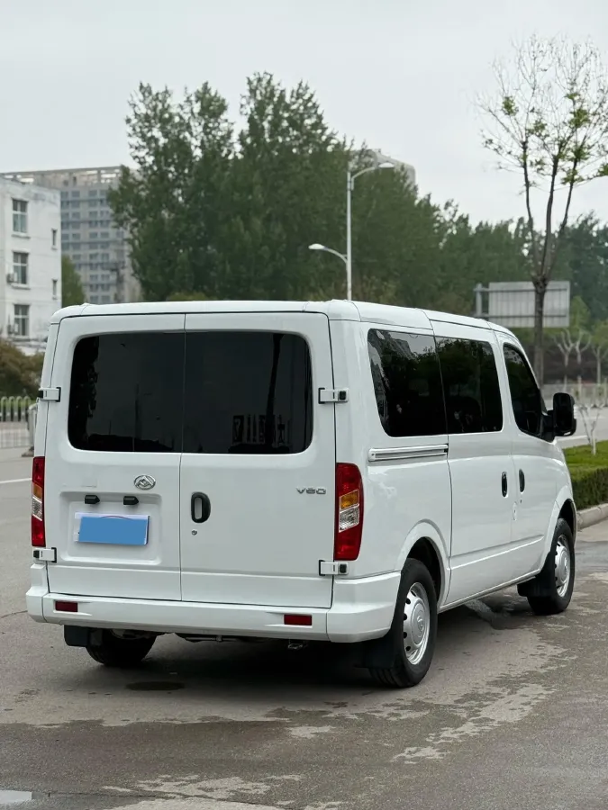 2015 MAXUS XinTu V80 2.5T 136HP L4 5MT,autocango,china used car exporter,china ev exporter,chinese used car exporter,chinese used ev exporter