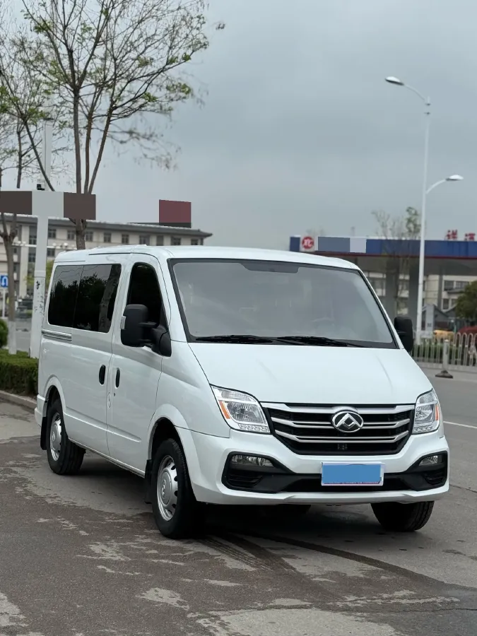 2015 MAXUS XinTu V80 2.5T 136HP L4 5MT,autocango,china used car exporter,china ev exporter,chinese used car exporter,chinese used ev exporter