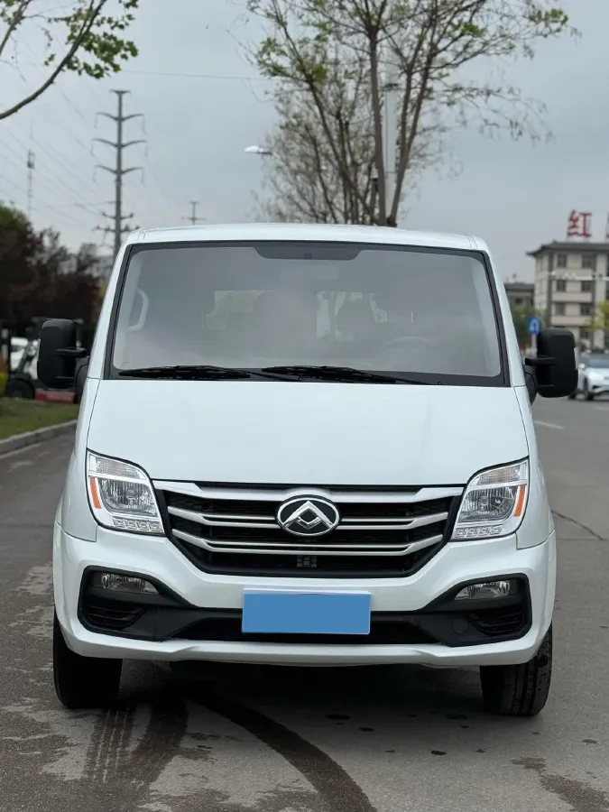 2015 MAXUS XinTu V80 2.5T 136HP L4 5MT,autocango,china used car exporter,china ev exporter,chinese used car exporter,chinese used ev exporter