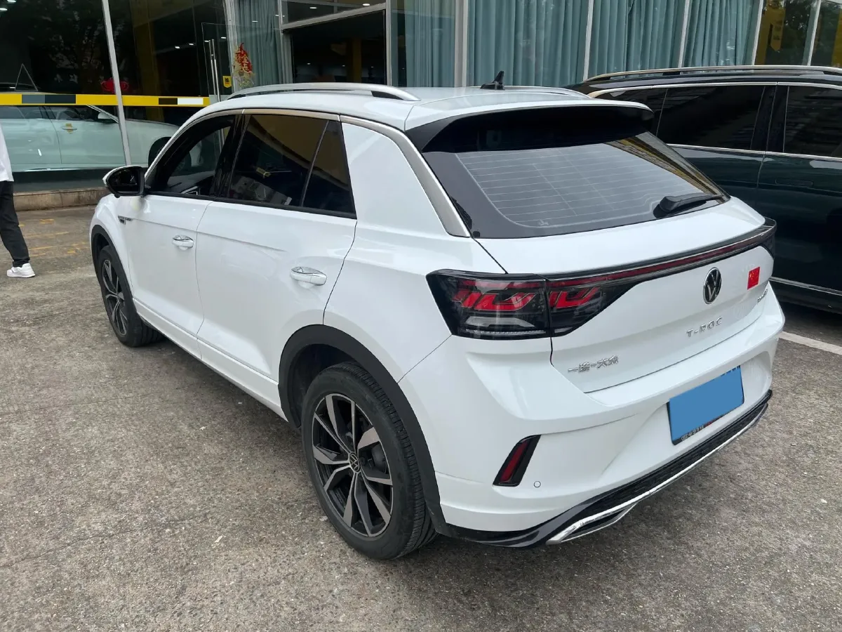 2024 Volkswagen T-Roc 1.5T 160HP L4 7DCT,autocango,china used car exporter,china ev exporter,chinese used car exporter,chinese used ev exporter