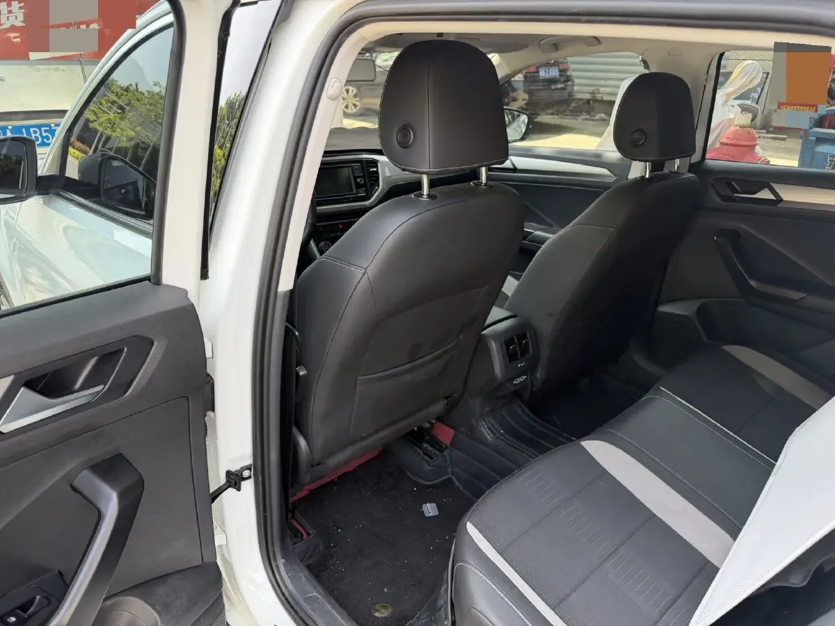 2019 Volkswagen T-Roc 1.4T 131HP L4 7DCT,autocango,china used car exporter,china ev exporter,chinese used car exporter,chinese used ev exporter