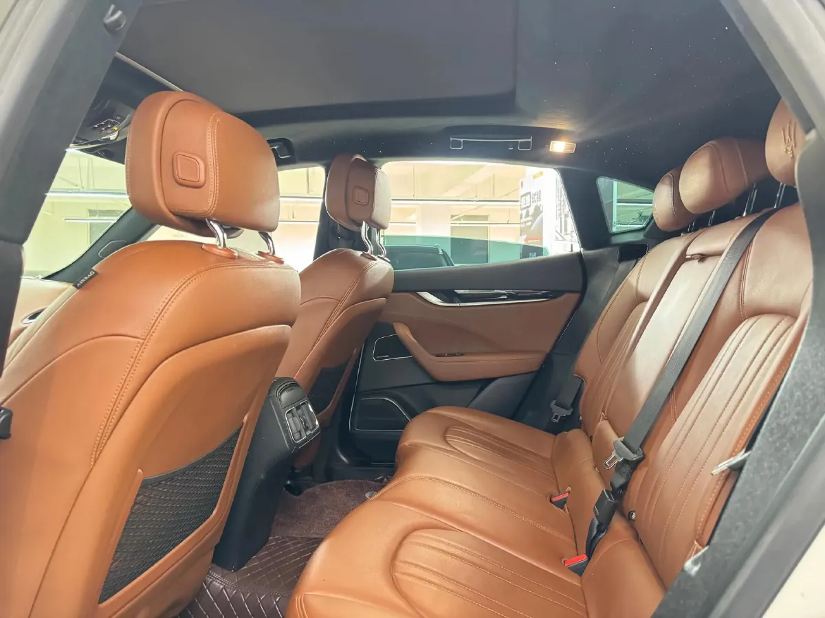 2016 Maserati Levante 3.0T 430HP V6 8AT,autocango,china used car exporter,china ev exporter,chinese used car exporter,chinese used ev exporter