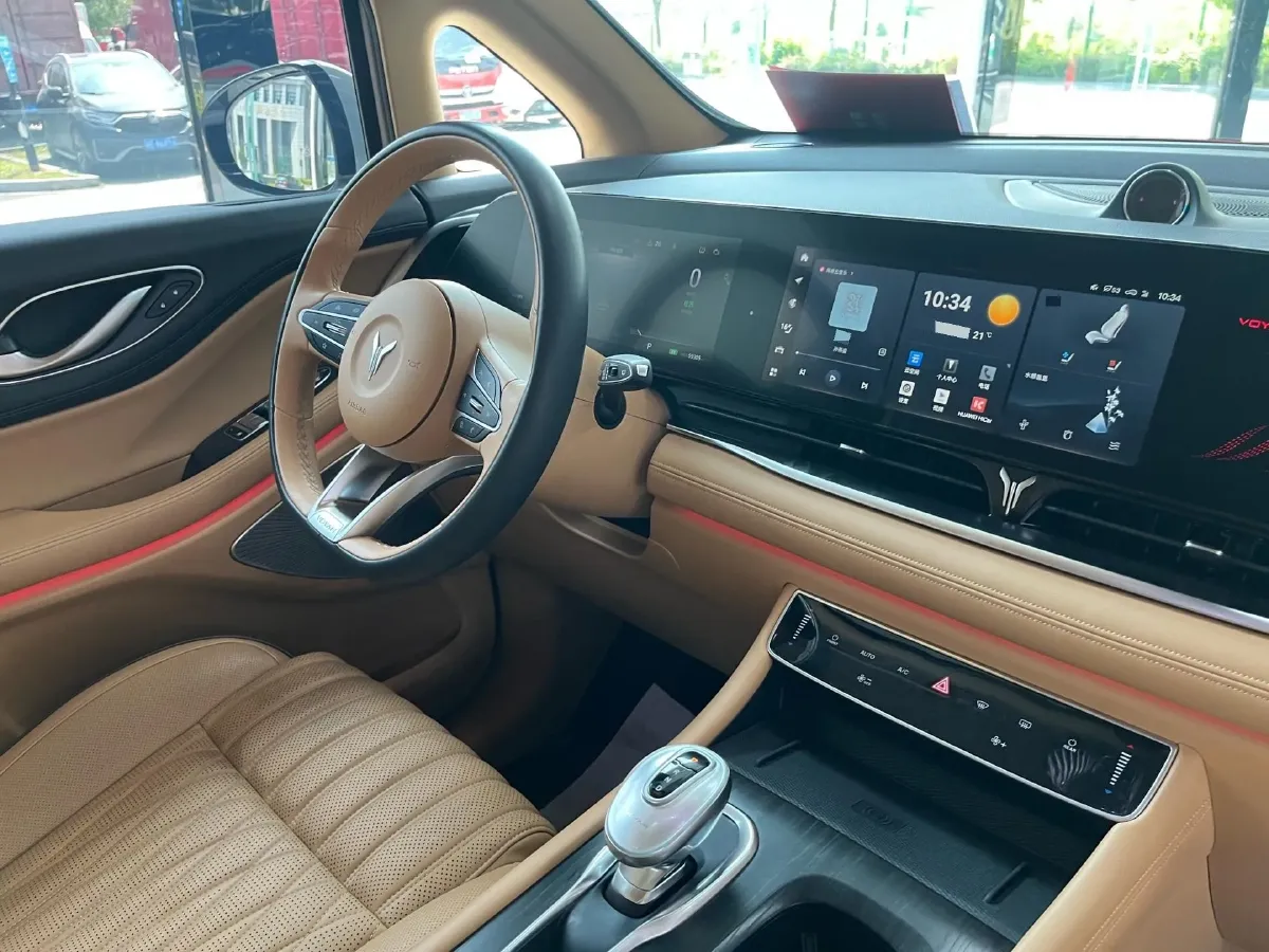 2022 Voyah Dream 1.5T 136HP L4 PHEV 25.57KWH,autocango,china used car exporter,china ev exporter,chinese used car exporter,chinese used ev exporter