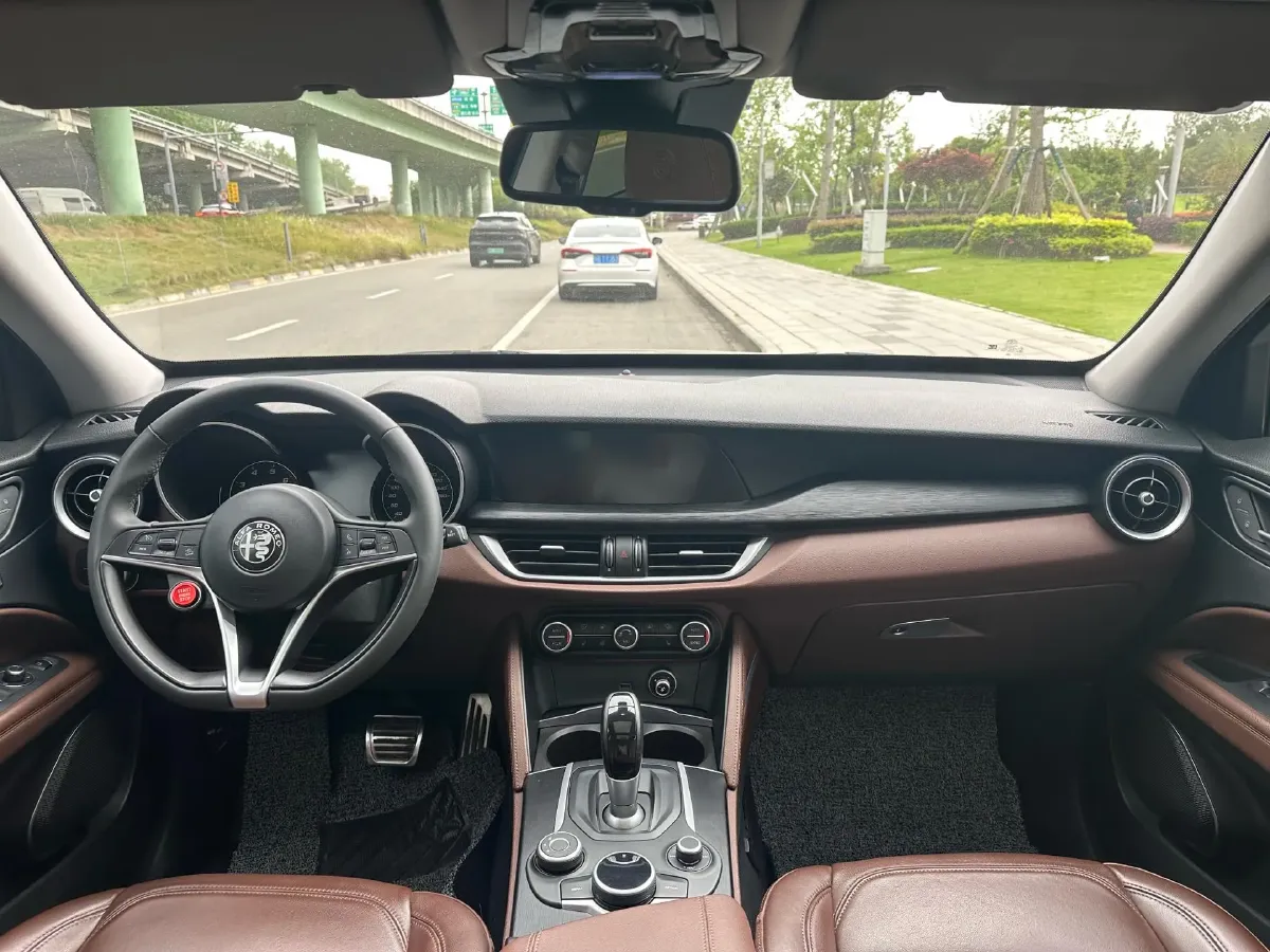 2017 Lexus NX 2.0T 238HP L4 6AT,autocango,china used car exporter,china ev exporter,chinese used car exporter,chinese used ev exporter