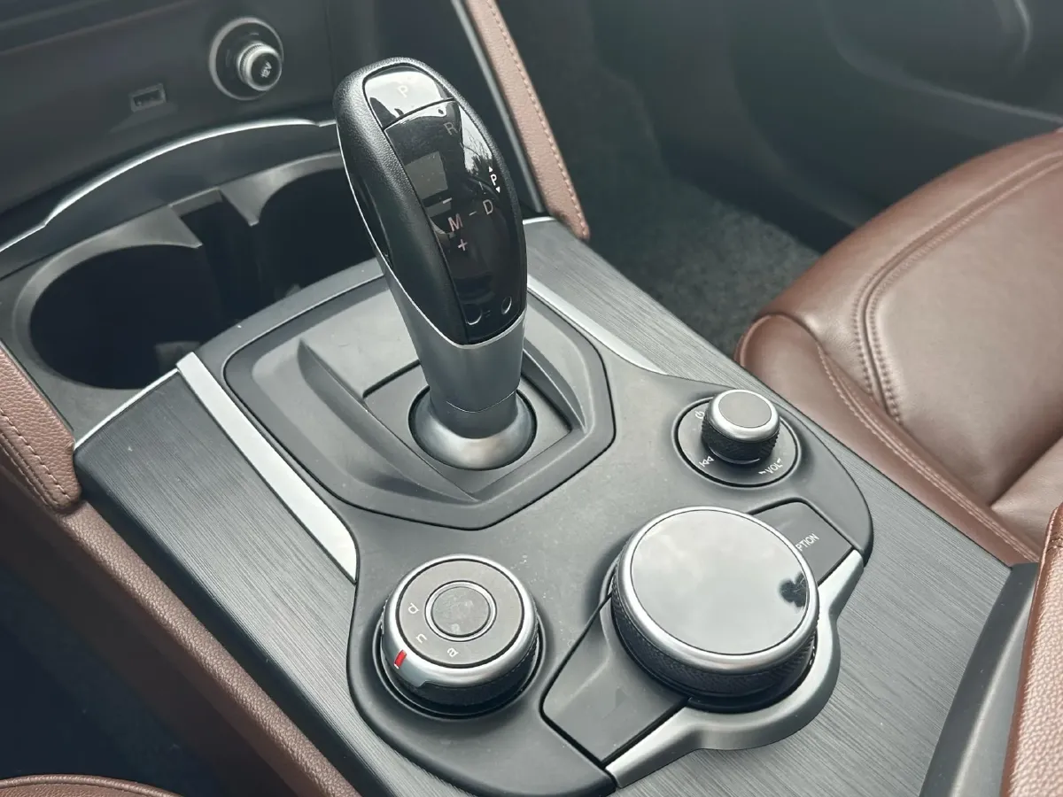 2017 Lexus NX 2.0T 238HP L4 6AT,autocango,china used car exporter,china ev exporter,chinese used car exporter,chinese used ev exporter