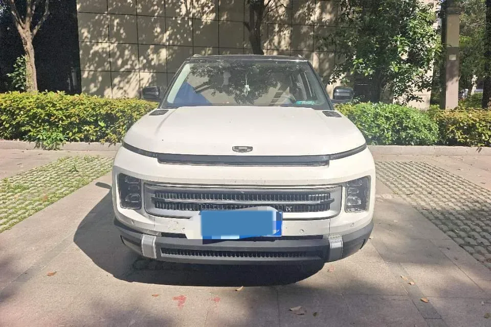 2023 Geely ICON 1.5T 181HP L4 7DCT,autocango,china used car exporter,china ev exporter,chinese used car exporter,chinese used ev exporter