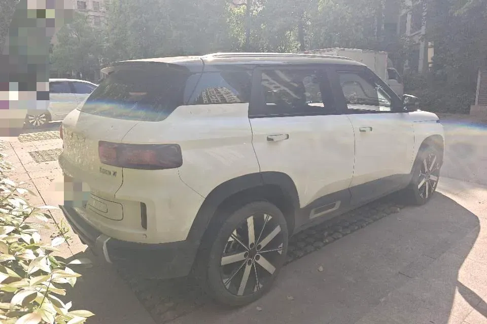 2023 Geely ICON 1.5T 181HP L4 7DCT,autocango,china used car exporter,china ev exporter,chinese used car exporter,chinese used ev exporter