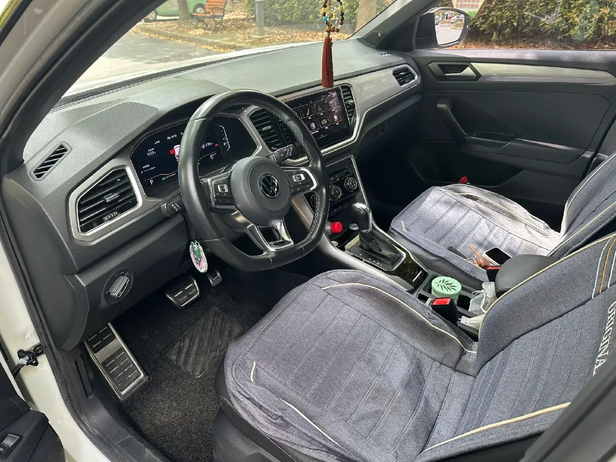 2021 Volkswagen T-Roc 1.4T 150HP L4 7DCT,autocango,china used car exporter,china ev exporter,chinese used car exporter,chinese used ev exporter