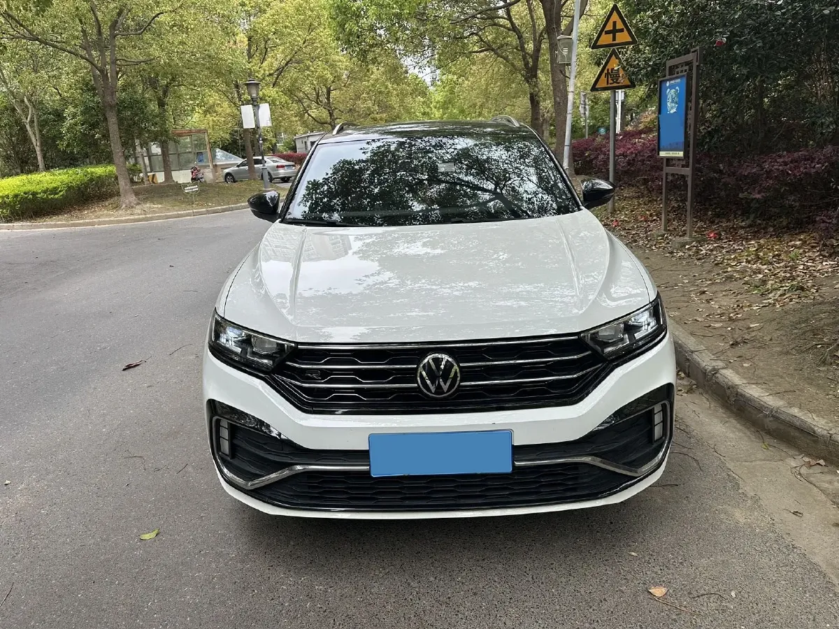 2021 Volkswagen T-Roc 1.4T 150HP L4 7DCT,autocango,china used car exporter,china ev exporter,chinese used car exporter,chinese used ev exporter