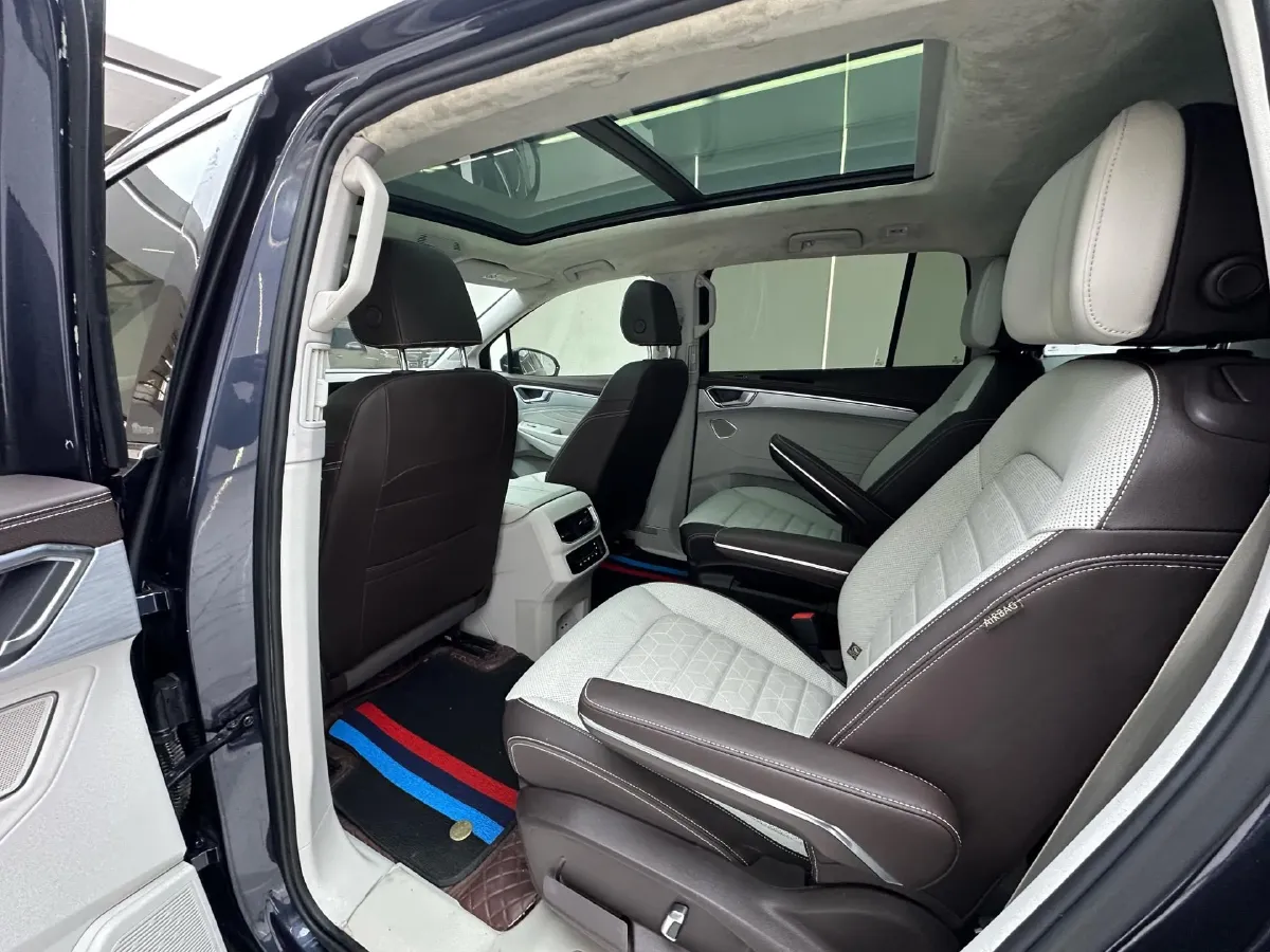 2021 Volkswagen Talagon 2.0T 220HP L4 7DCT,autocango,china used car exporter,china ev exporter,chinese used car exporter,chinese used ev exporter