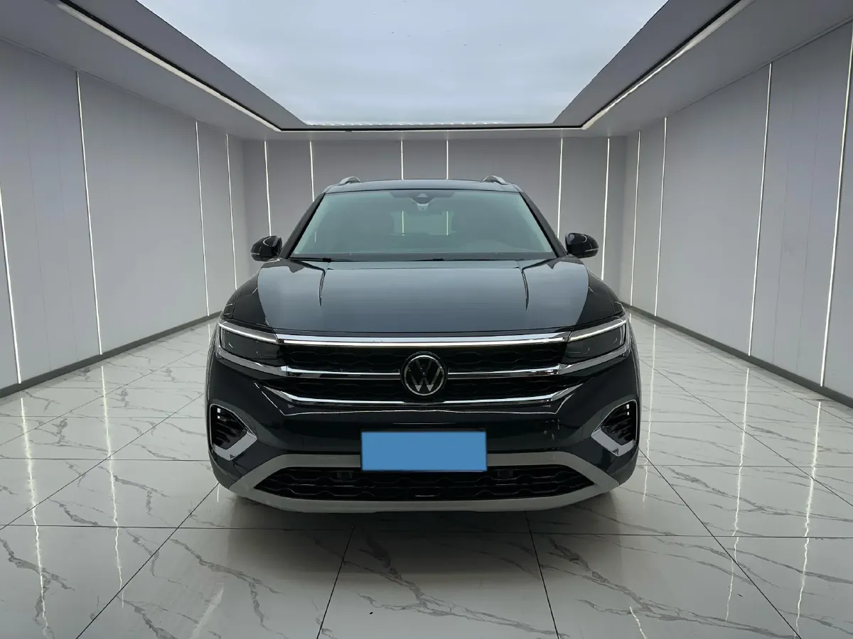 2021 Volkswagen Talagon 2.0T 220HP L4 7DCT,autocango,china used car exporter,china ev exporter,chinese used car exporter,chinese used ev exporter