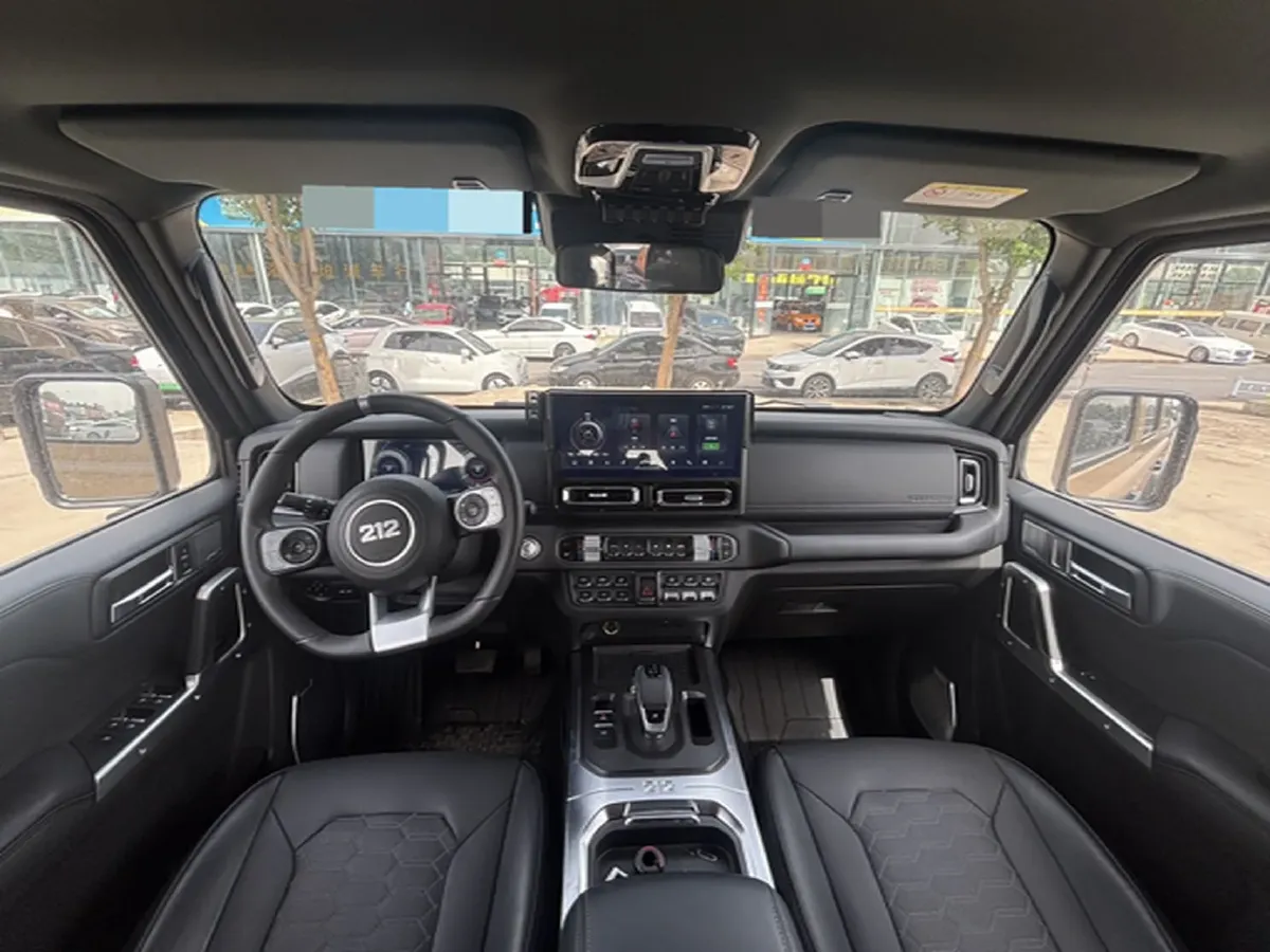 2024 212 212 T01 2.0T 252HP L4 8AT,autocango,china used car exporter,china ev exporter,chinese used car exporter,chinese used ev exporter