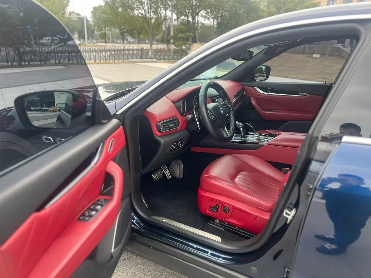 2019 Maserati Levante 3.0T 350HP V6 8AT,autocango,china used car exporter,china ev exporter,chinese used car exporter,chinese used ev exporter