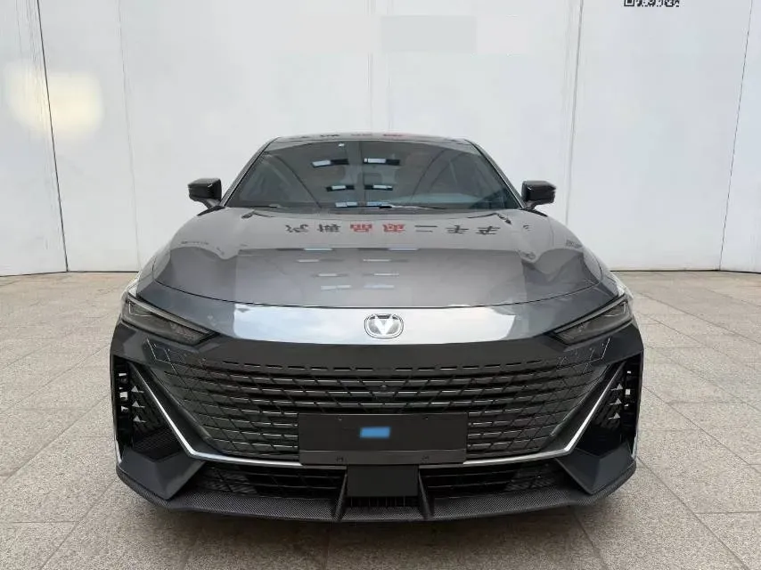 2022 ChangAn UNI-V 1.5T 188HP L4 7DCT,autocango,china used car exporter,china ev exporter,chinese used car exporter,chinese used ev exporter