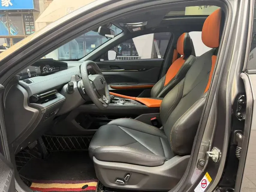 2022 ChangAn UNI-V 1.5T 188HP L4 7DCT,autocango,china used car exporter,china ev exporter,chinese used car exporter,chinese used ev exporter