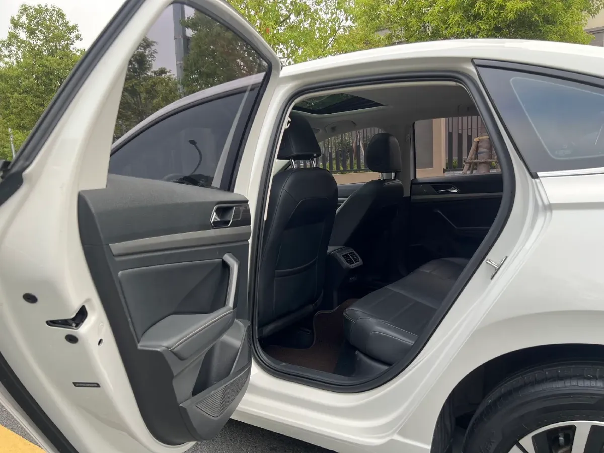 2021 Volkswagen Lavida 1.5L 113HP L4 6AT,autocango,china used car exporter,china ev exporter,chinese used car exporter,chinese used ev exporter