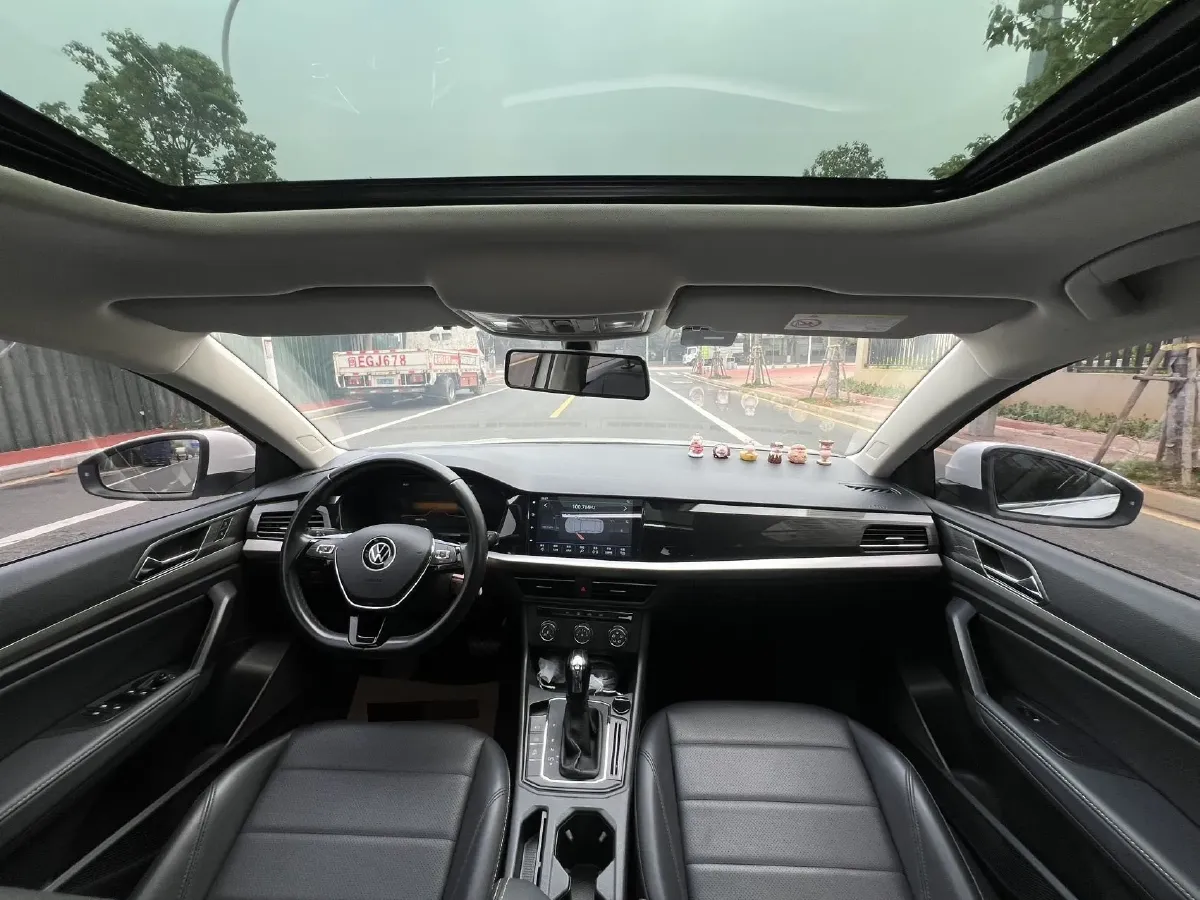 2021 Volkswagen Lavida 1.5L 113HP L4 6AT,autocango,china used car exporter,china ev exporter,chinese used car exporter,chinese used ev exporter