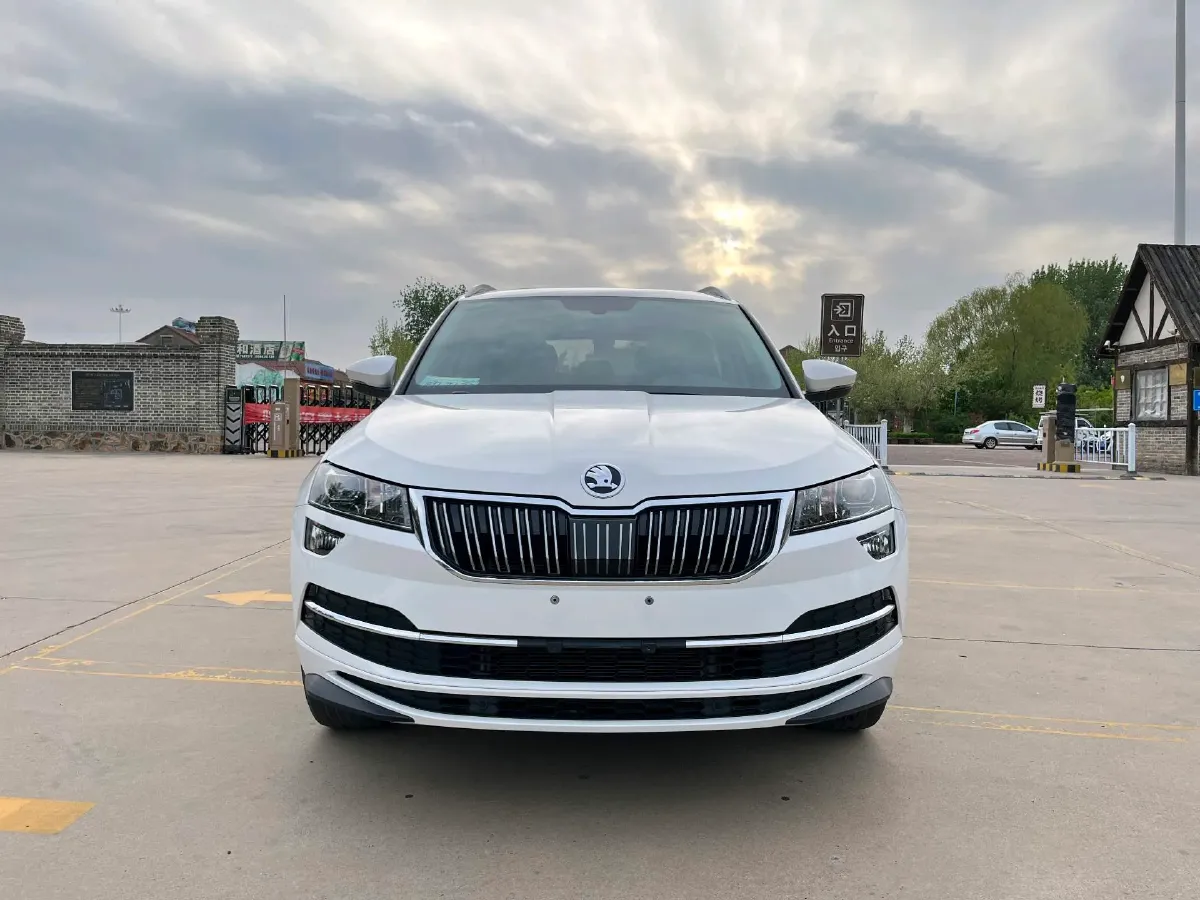 2022 Skoda Karoq 1.4T 150HP L4 7DCT,autocango,china used car exporter,china ev exporter,chinese used car exporter,chinese used ev exporter