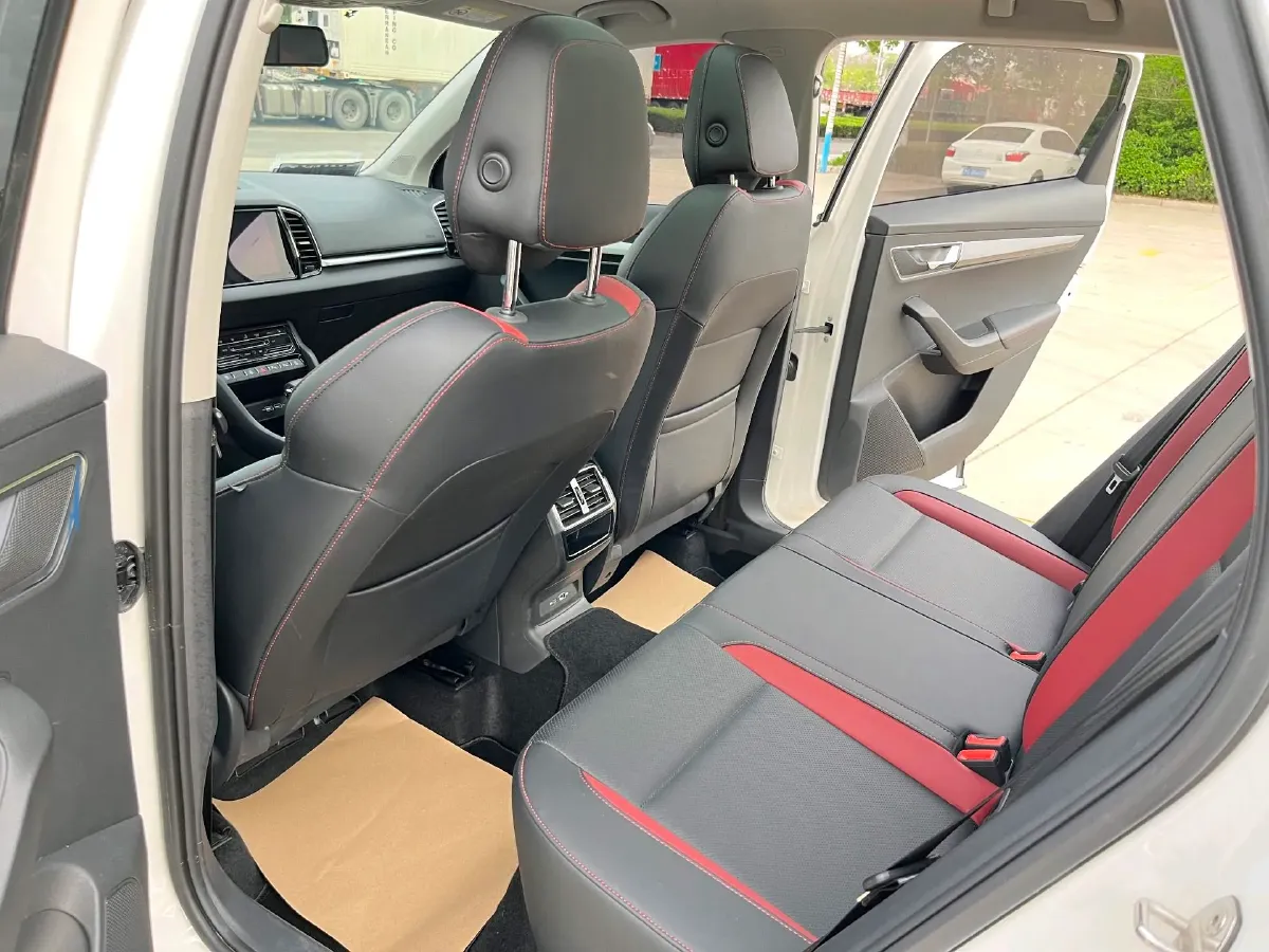 2022 Skoda Karoq 1.4T 150HP L4 7DCT,autocango,china used car exporter,china ev exporter,chinese used car exporter,chinese used ev exporter