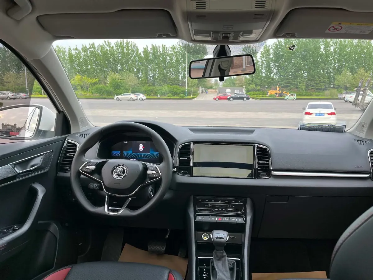 2022 Skoda Karoq 1.4T 150HP L4 7DCT,autocango,china used car exporter,china ev exporter,chinese used car exporter,chinese used ev exporter