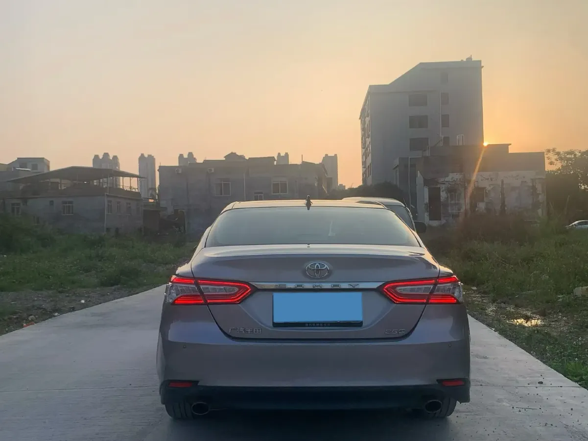 2021 Toyota Camry 2.5L 209HP L4 8AT,autocango,china used car exporter,china ev exporter,chinese used car exporter,chinese used ev exporter