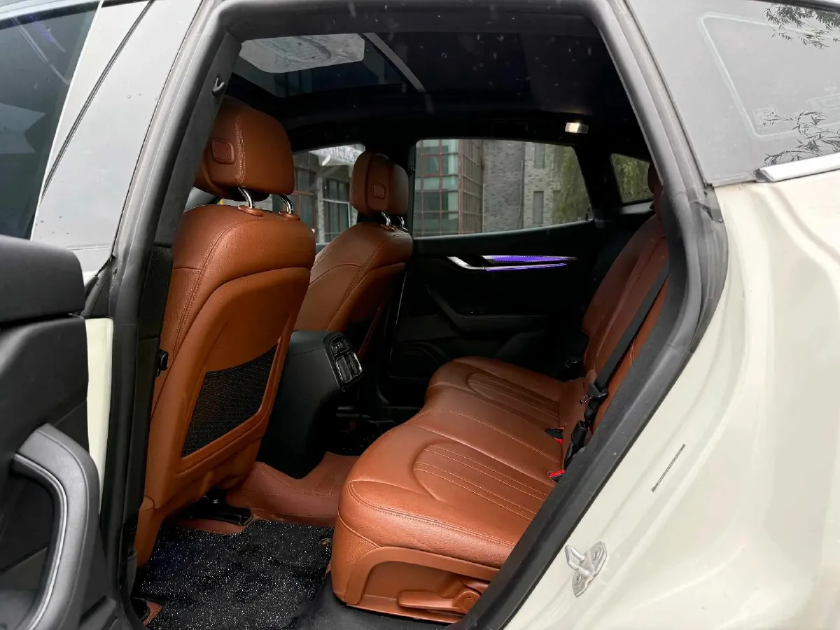 2019 Maserati Levante 3.0T 350HP V6 8AT,autocango,china used car exporter,china ev exporter,chinese used car exporter,chinese used ev exporter