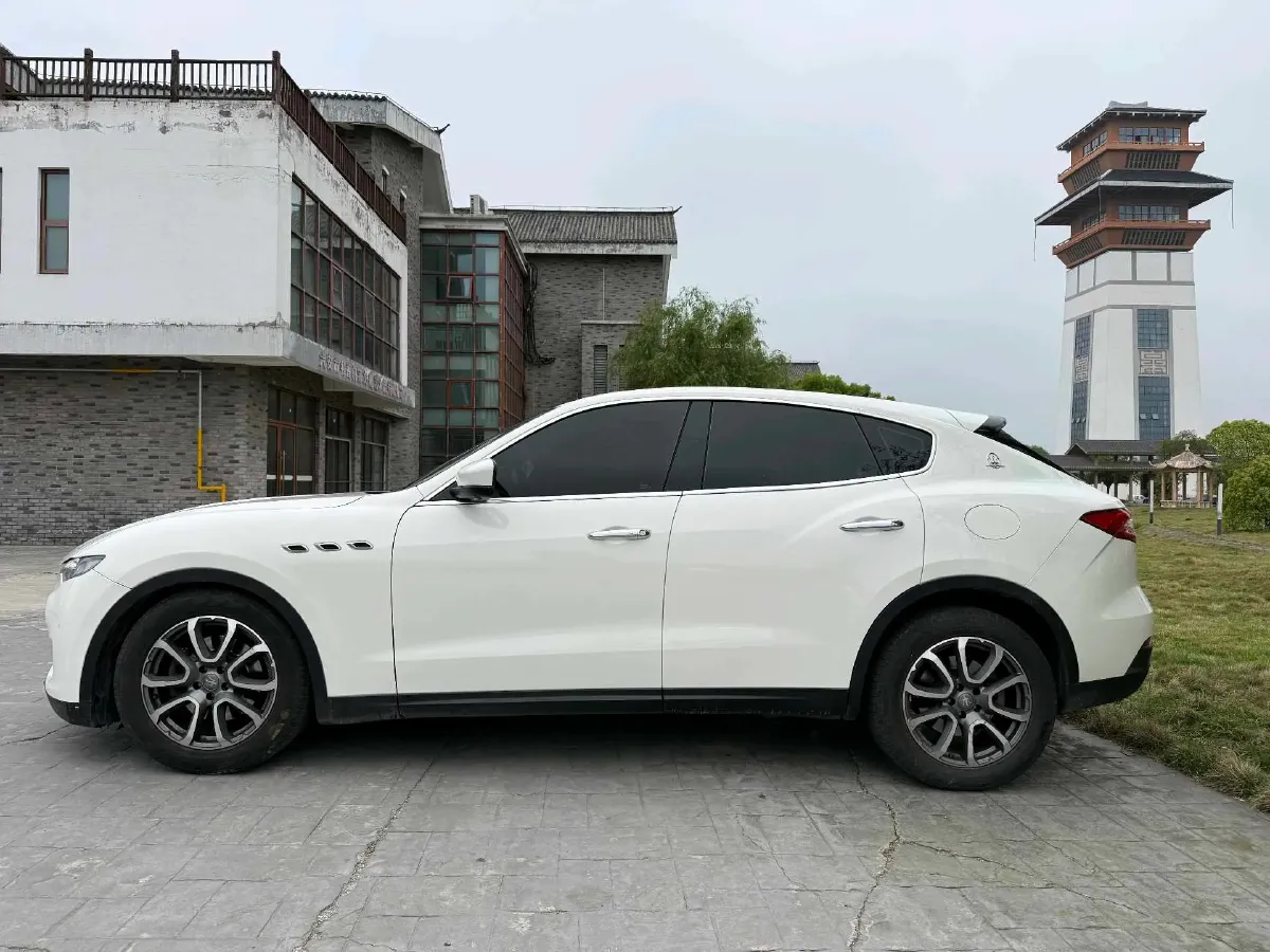 2019 Maserati Levante 3.0T 350HP V6 8AT,autocango,china used car exporter,china ev exporter,chinese used car exporter,chinese used ev exporter