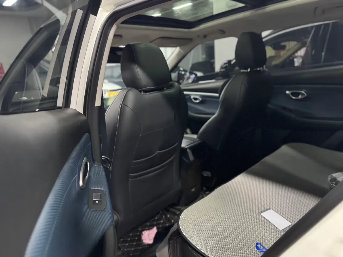 2023 GAC Trumpchi GS3 1.5T 177HP L4 7DCT,autocango,china used car exporter,china ev exporter,chinese used car exporter,chinese used ev exporter