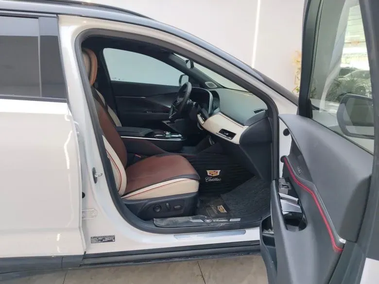 2023 Cadillac GT4 1.5T 211HP L4 9AT,autocango,china used car exporter,china ev exporter,chinese used car exporter,chinese used ev exporter