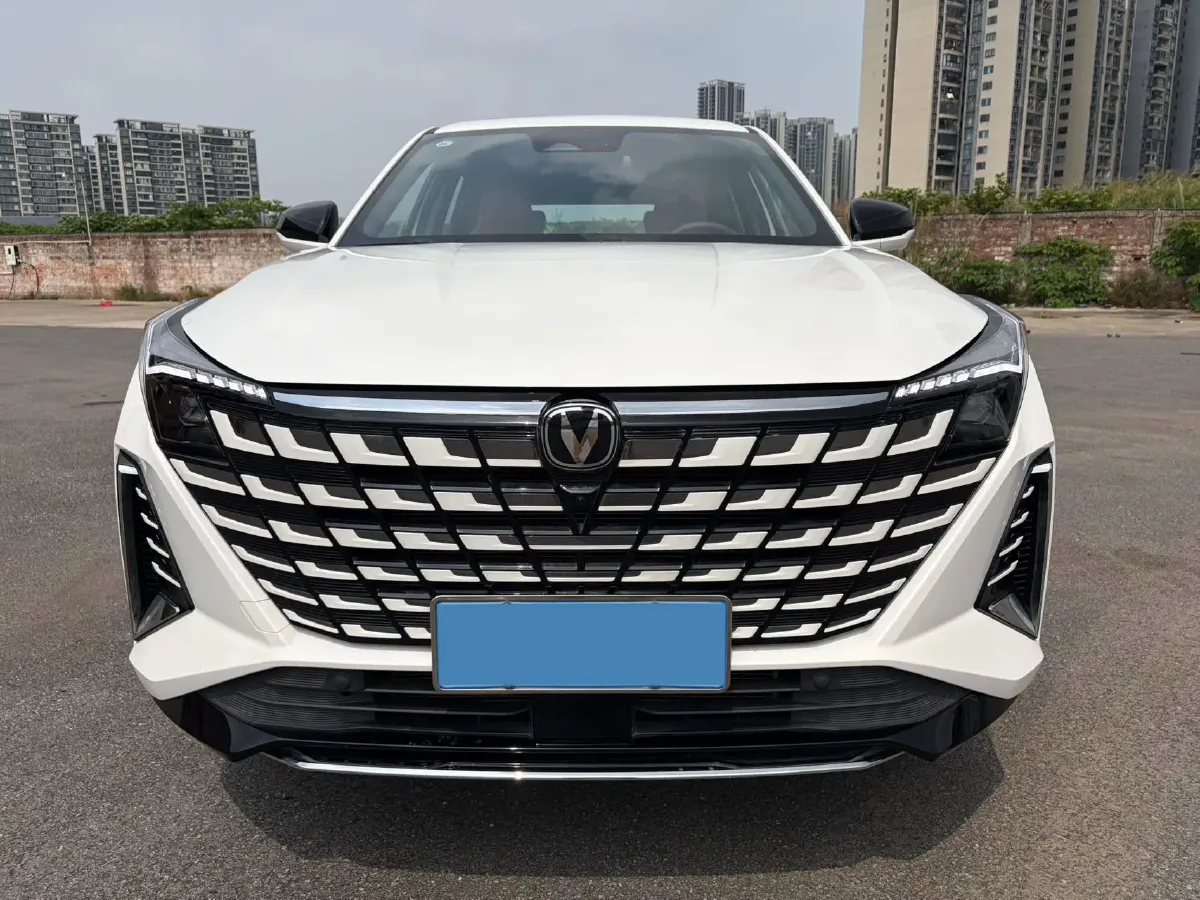2025 ChangAn UNI-Z 1.5T 192HP L4 7DCT,autocango,china used car exporter,china ev exporter,chinese used car exporter,chinese used ev exporter