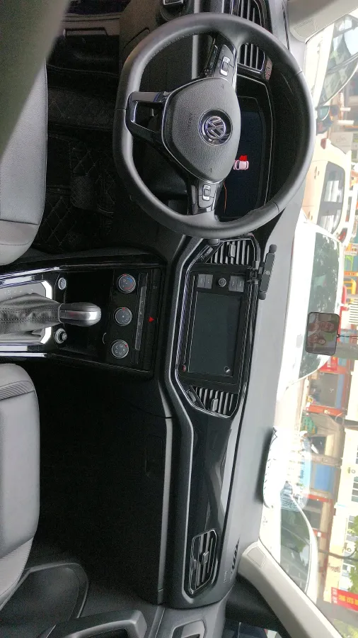 2020 Volkswagen T-Roc 1.4T 150HP L4 7DCT,autocango,china used car exporter,china ev exporter,chinese used car exporter,chinese used ev exporter