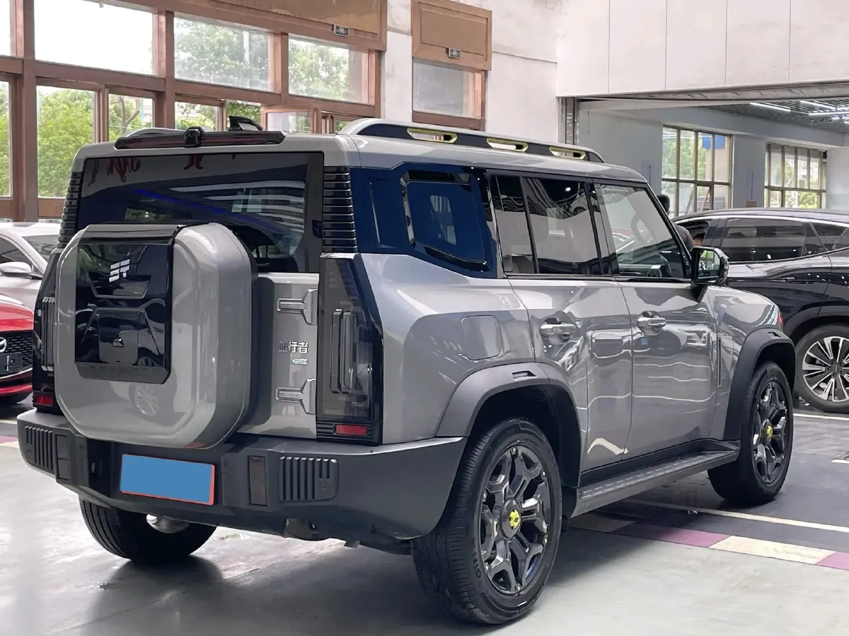 2024 Jetour ShanHai TravellerC-DM 1.5T 156HP L4 3DHT PHEV 43.24KWH,autocango,china used car exporter,china ev exporter,chinese used car exporter,chinese used ev exporter