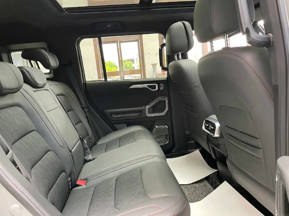 2024 Jetour ShanHai TravellerC-DM 1.5T 156HP L4 3DHT PHEV 43.24KWH,autocango,china used car exporter,china ev exporter,chinese used car exporter,chinese used ev exporter