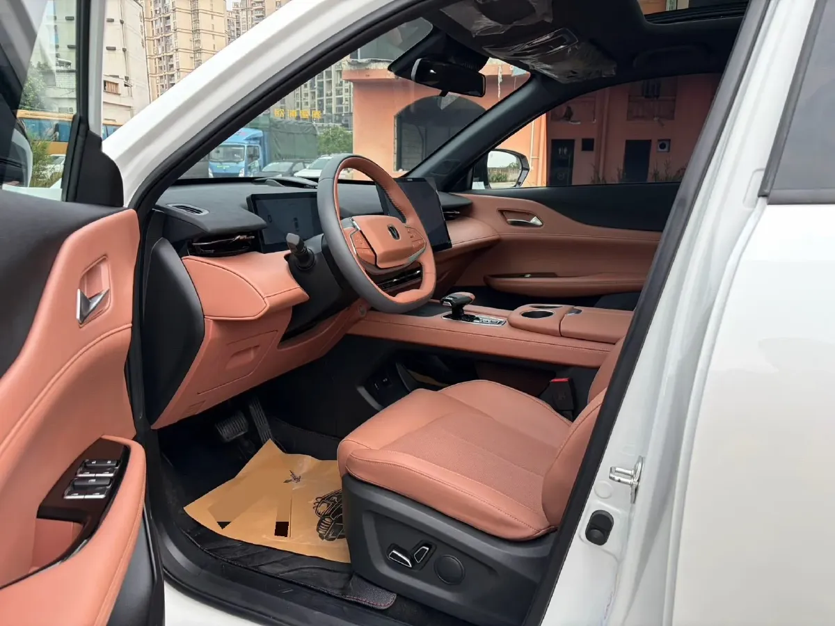 2025 ChangAn UNI-Z 1.5T 188HP L4 7DCT,autocango,china used car exporter,china ev exporter,chinese used car exporter,chinese used ev exporter