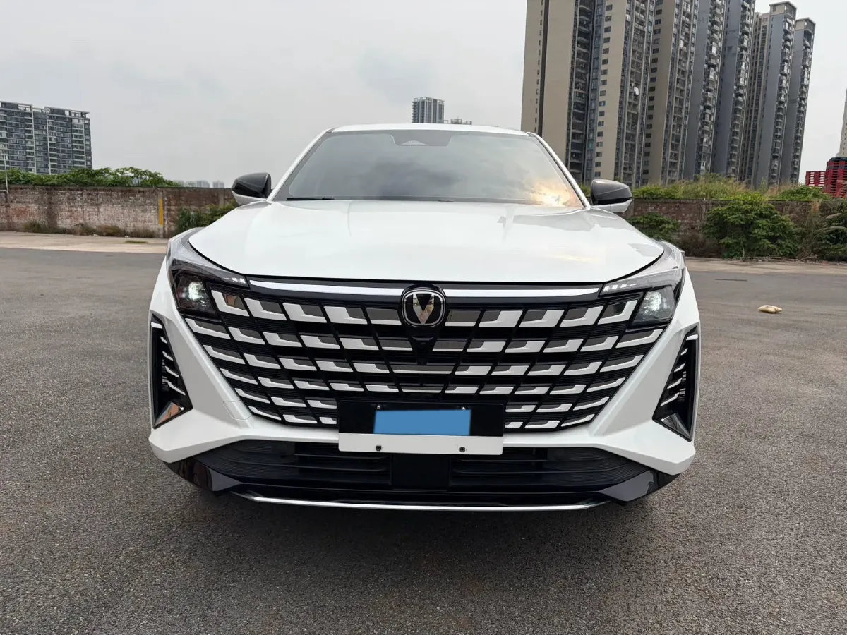 2025 ChangAn UNI-Z 1.5T 188HP L4 7DCT,autocango,china used car exporter,china ev exporter,chinese used car exporter,chinese used ev exporter