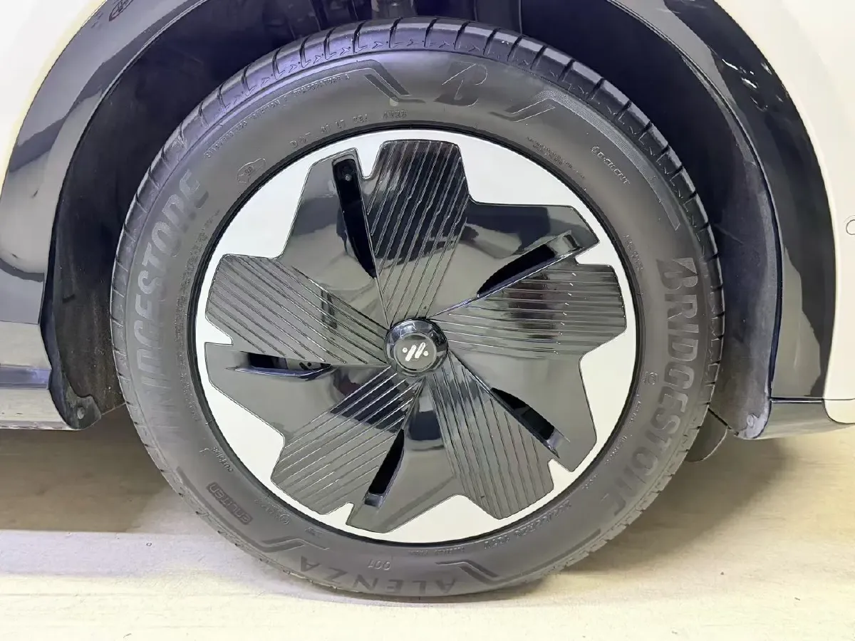 2023 IM LS7 BEV 77KWH,autocango,china used car exporter,china ev exporter,chinese used car exporter,chinese used ev exporter