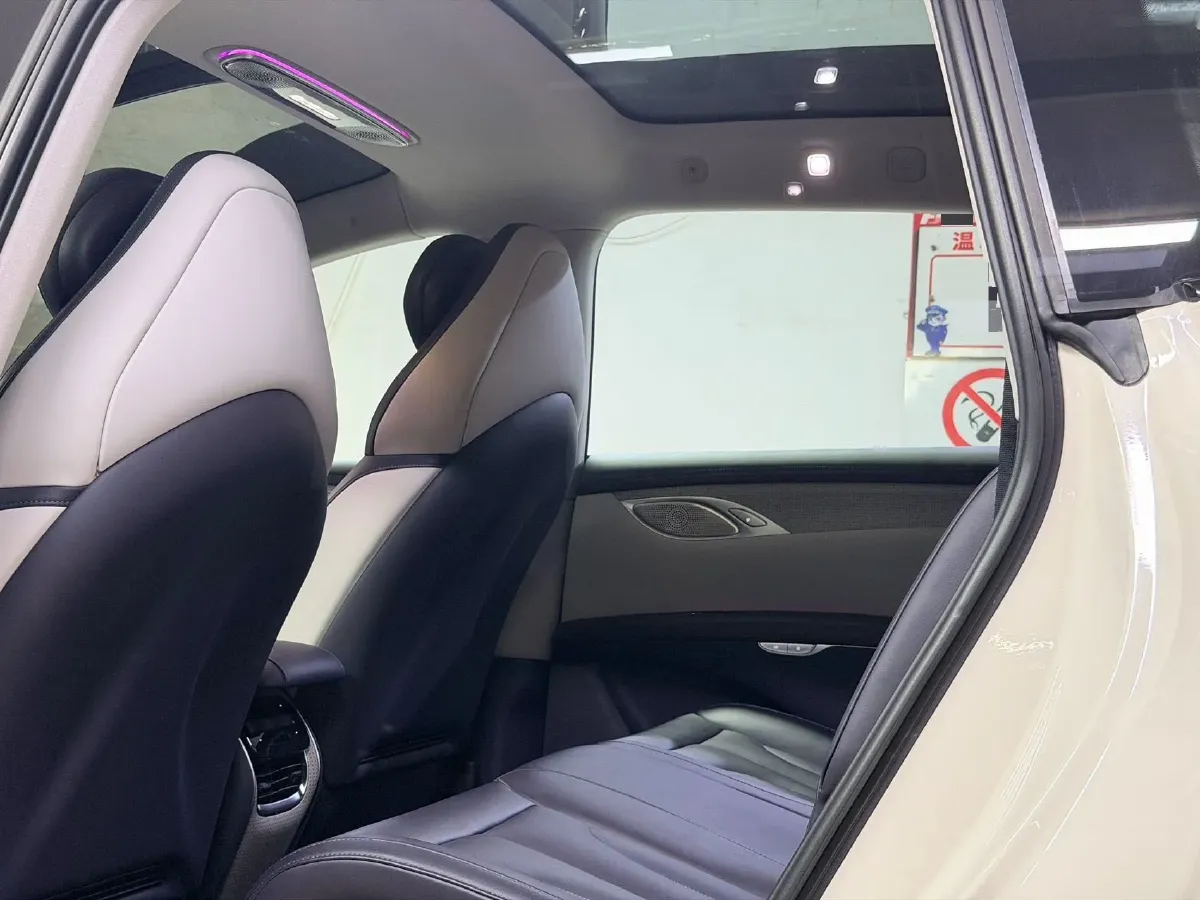 2023 IM LS7 BEV 77KWH,autocango,china used car exporter,china ev exporter,chinese used car exporter,chinese used ev exporter