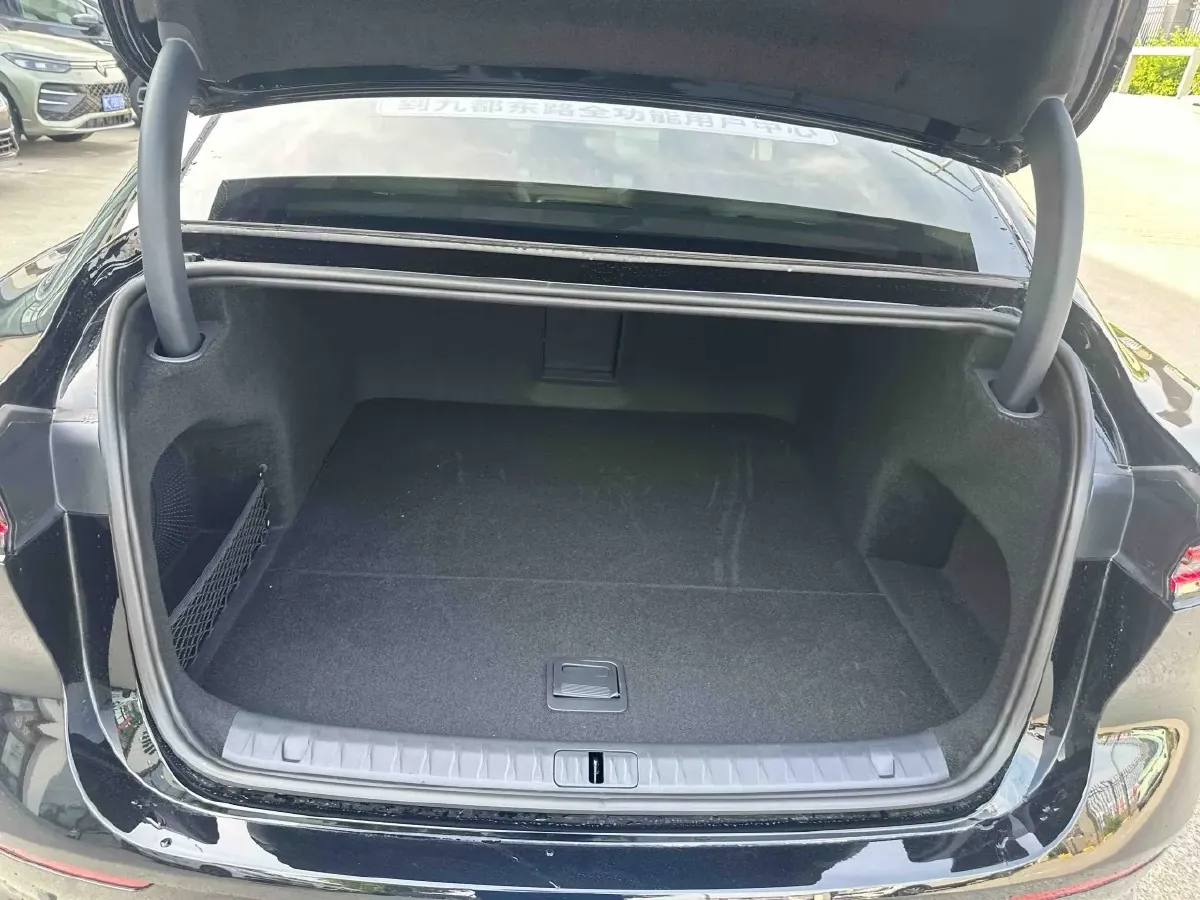 2026 Voyah ZhuiGuang L 1.5T 150HP L4 PHEV,autocango,china used car exporter,china ev exporter,chinese used car exporter,chinese used ev exporter