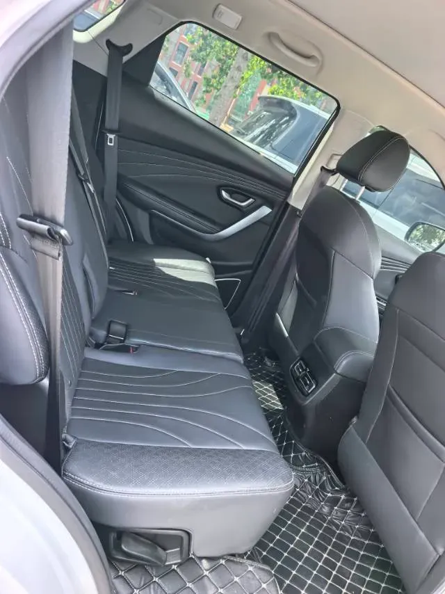 2021 Jetour X70M 1.5T 156HP L4 6DCT,autocango,china used car exporter,china ev exporter,chinese used car exporter,chinese used ev exporter